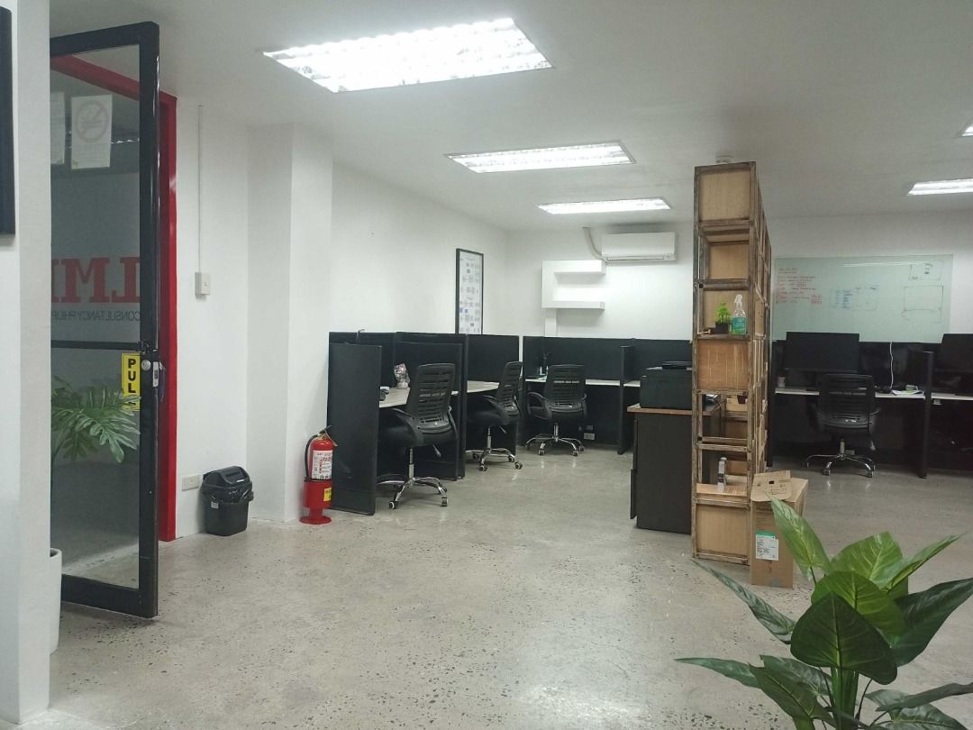 Brixton Office (Category: Commercial) located in Pasig City. Submitted by jazyinc (Listing ID 1463574634, Image 2). Description: 100 SQM, Office Space RFO.