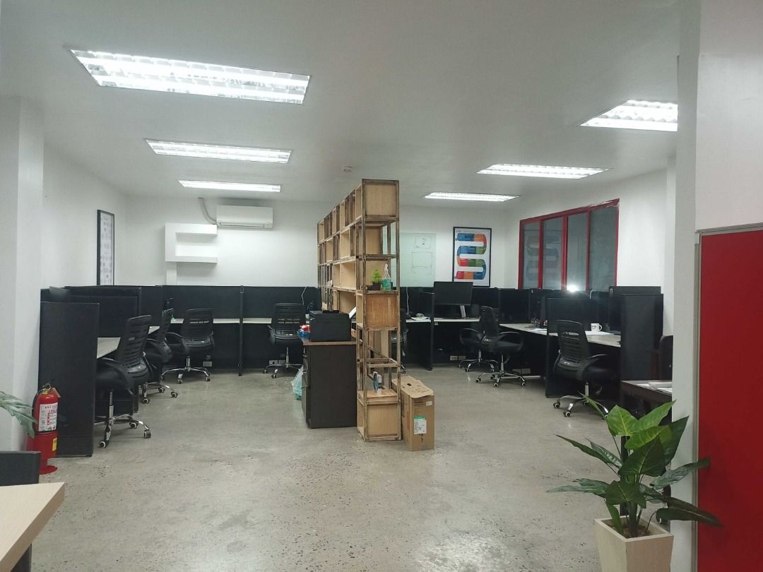 Brixton Office (Category: Commercial) located in Pasig City. Submitted by jazyinc (Listing ID 1463574634, Image 1). Description: 100 SQM, Office Space RFO.