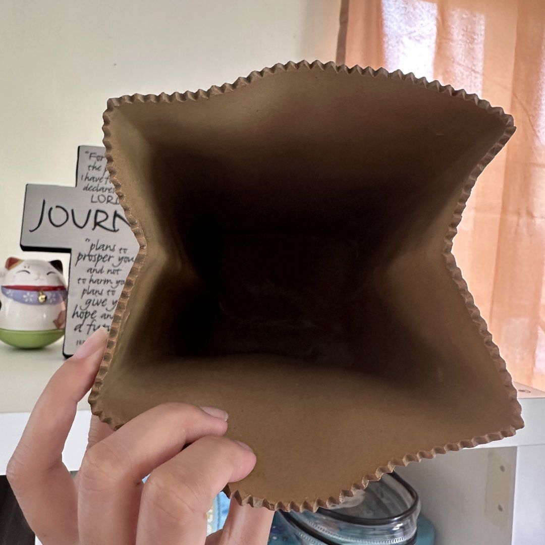 Brown Paper Bag VASE babasagin (Category: Tote Bags) located in Kawit. Submitted by wevibevintage (Listing ID 1463609082, Image 3). Description: .