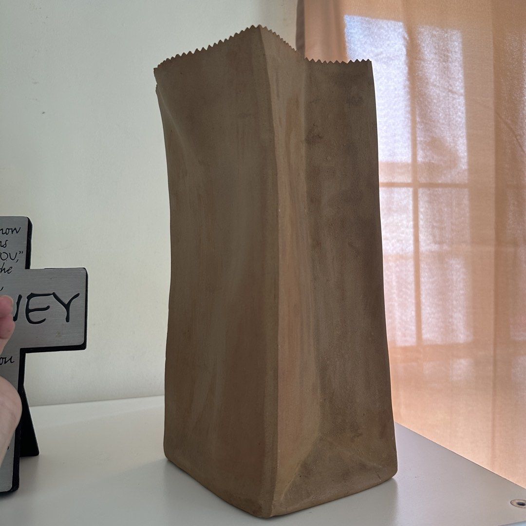 Brown Paper Bag VASE babasagin (Category: Tote Bags) located in Kawit. Submitted by wevibevintage (Listing ID 1463609082, Image 2). Description: .