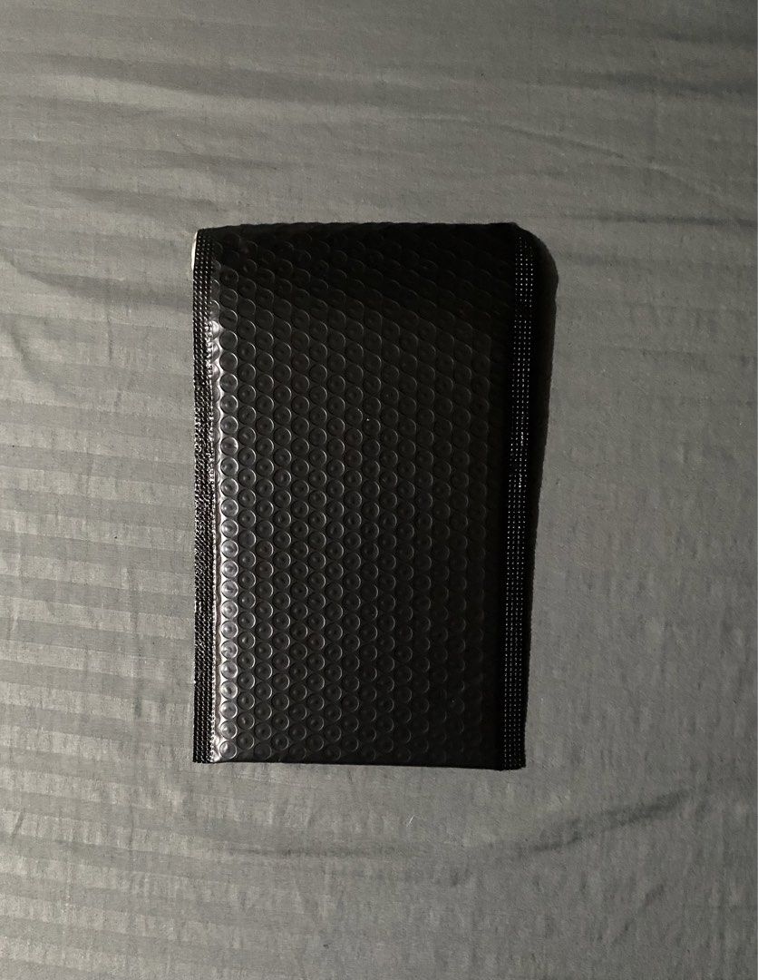 Bubble mailer pouch (Category: Everything Else Others) located in Mandaluyong City. Submitted by aiztyle (Listing ID 1463643852, Image 3). Description: Bubble Wrap Mailer Pouch Waterproof Packaging Color: Black only Measurement: L 8” W 6” Best for mailing cosmetics, accessories, etc. Super SALE 20pcs. for Php60.00 only #followers #highlight #everyone #notify.
