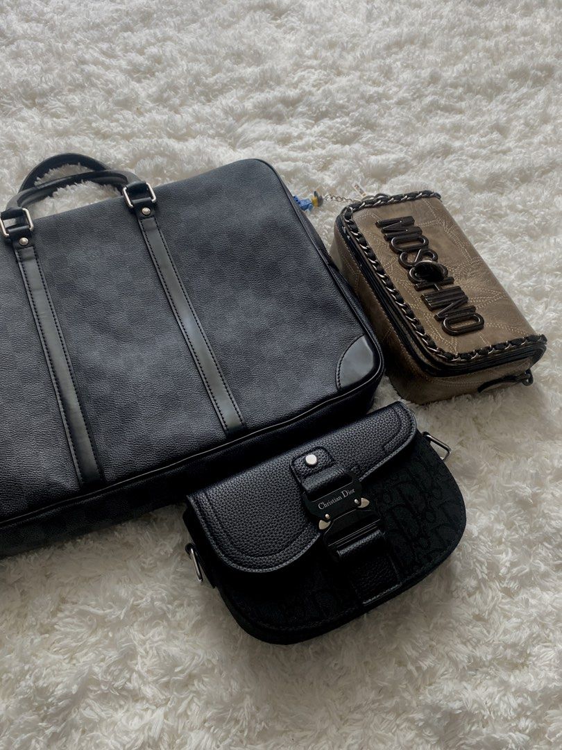 Bundle bag lv,dior,moschino (Category: Laptop Bags & Sleeves) located in Manila. Submitted by skyyyylite (Listing ID 1463624470, Image 2). Description: Lv laptop bag coded Dior top g Moschino.