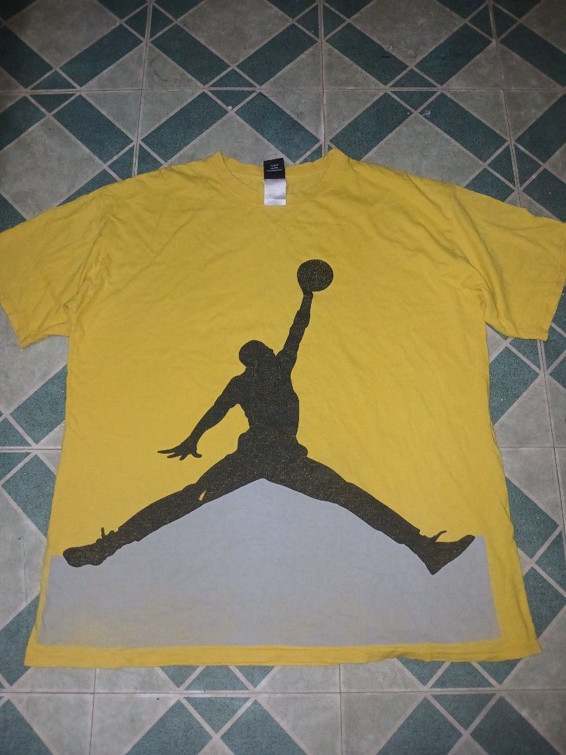 Bundle of 4 Jordan T-shirts (Category: Tshirts & Polo Shirts ) located in Pateros City. Submitted by m4ry.b0o (Listing ID 1463715407, Image 3). Description: 3 Jordan 1 Nike 250 each 500 take all.