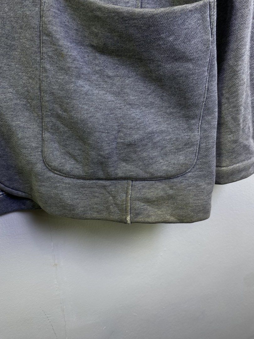 Burberry Black Label Grey Shawl Collar Sweatshirt Jacket (Category: Coats, Jackets and Outerwear) located in Manila. Submitted by declutterpromax (Listing ID 1463605840, Image 2). Description: - Burberry Black Label grey sweatshirt jacket - Shawl collar with button closure - Features iconic Burberry plaid lining - Two front pockets - Size 3 - Perfect for layering.