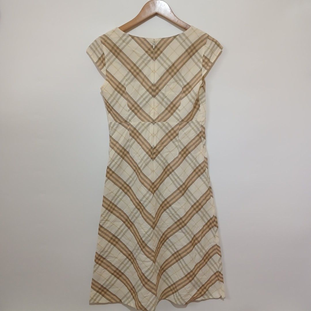 BURBERRY DRESS (Category: Dresses) located in Ozamiz City. Submitted by 2nd.sight (Listing ID 1463577873, Image 2). Description: fresh from bale size: 36 on tag/ small w: 15 l: 39.5 excellent/like new.