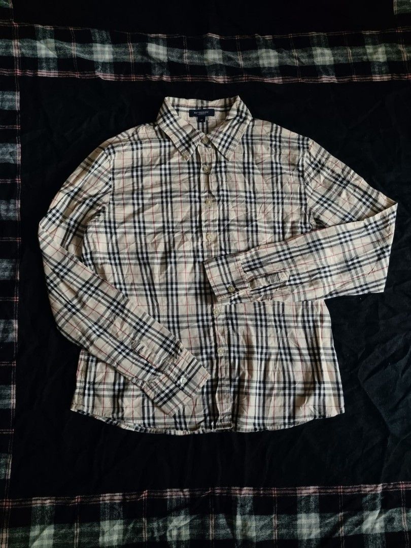 Burberry long sleeve (Category: Activewear) located in Mawab. Submitted by kingacecruda (Listing ID 1463654551, Image 1). Description: Burberry long sleeve, flawless.
