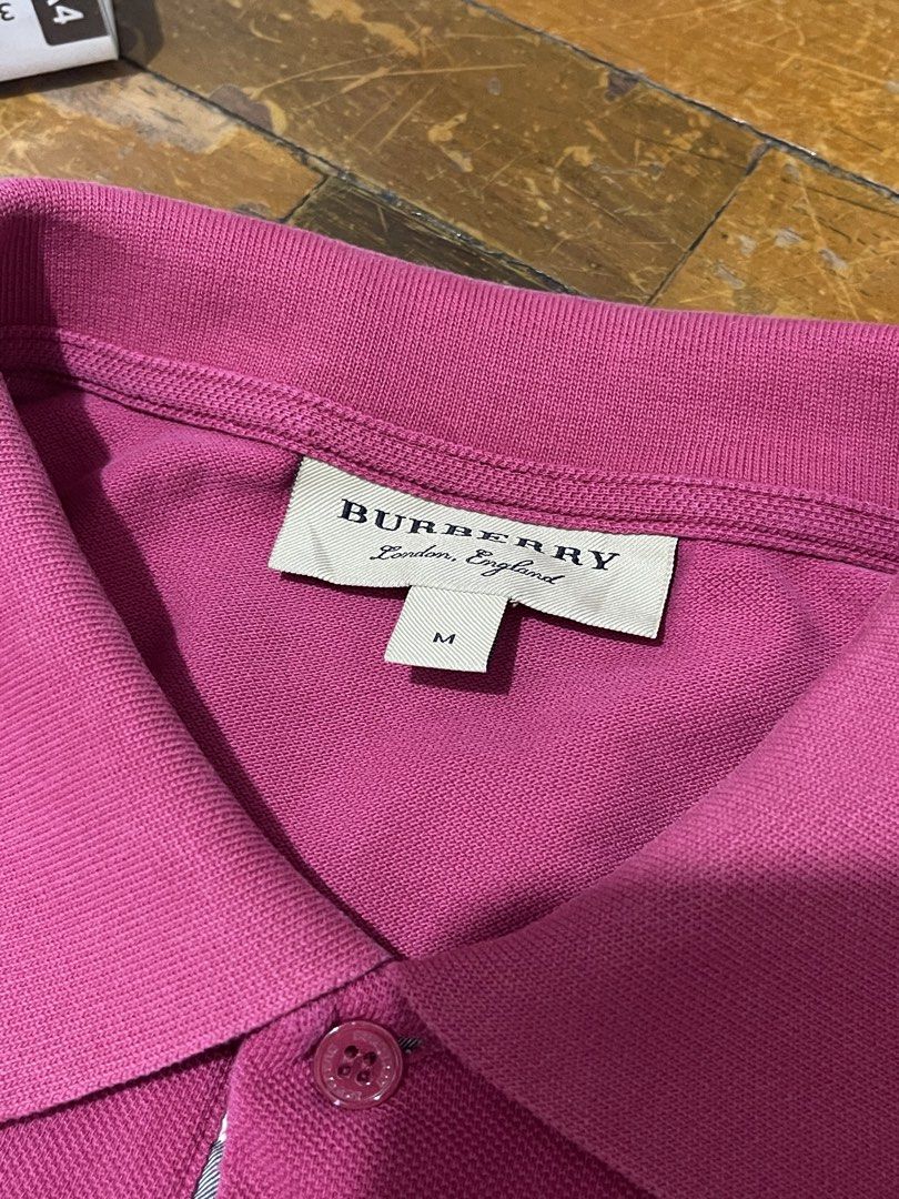 BURBERRY POLO SHIRT (Category: Tshirts & Polo Shirts ) located in Pila. Submitted by forty10finds (Listing ID 1463679389, Image 2). Description: Dimes 21x27.