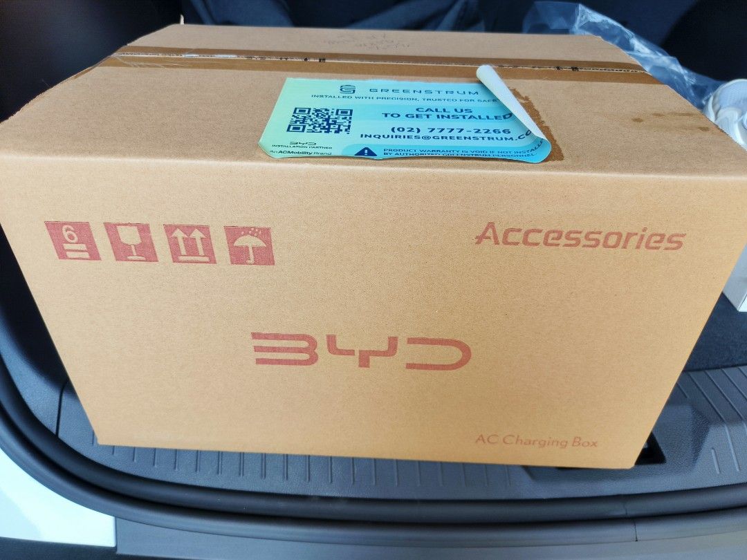 BYD 3.5kw Wall Charger (Category: Other Automotive Parts and Accessories) located in Cavite. Submitted by chappsu3y (Listing ID 1463628434, Image 1). Description: For Sale Brand New Sealed Rfs: Goods na sa Portable charger .