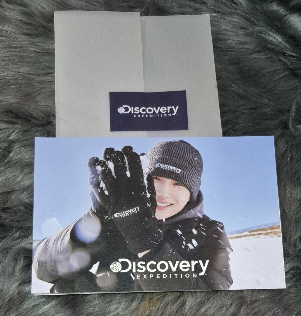 Byeon Wooseok x Discovery Expedition (complete inclusions) (Category: K-Wave Merchandise) located in Imus. Submitted by shopestepanimey (Listing ID 1463590283, Image 1). Description: - BWSxDiscoveryExpedition limited time merch - includes 4 postcards and 4 photocards - All photocards are in protective sleeves - Ideal for collectors and fans of the brand.