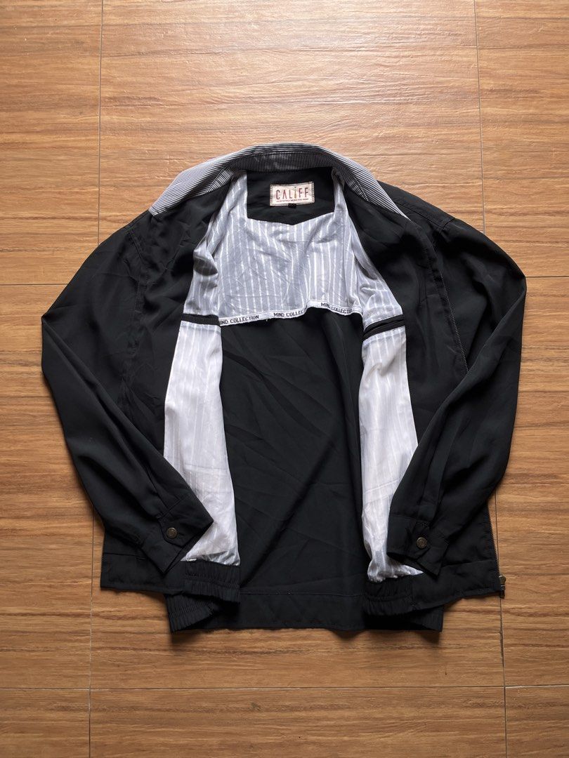 CALIFF Lightweight Harrington Jacket (Category: Coats, Jackets and Outerwear) located in Davao. Submitted by spilled.bins (Listing ID 1463681825, Image 2). Description: CALIFF Lightweight Harrington Jacket With Shoulder Pads Width: 23.5in Length: 27in Boxy XL Measurement Excellent Condition Mine: ₱600 . +shipping fee on top . Model Reference: Height: 5’5 feet Weight: 68kg.