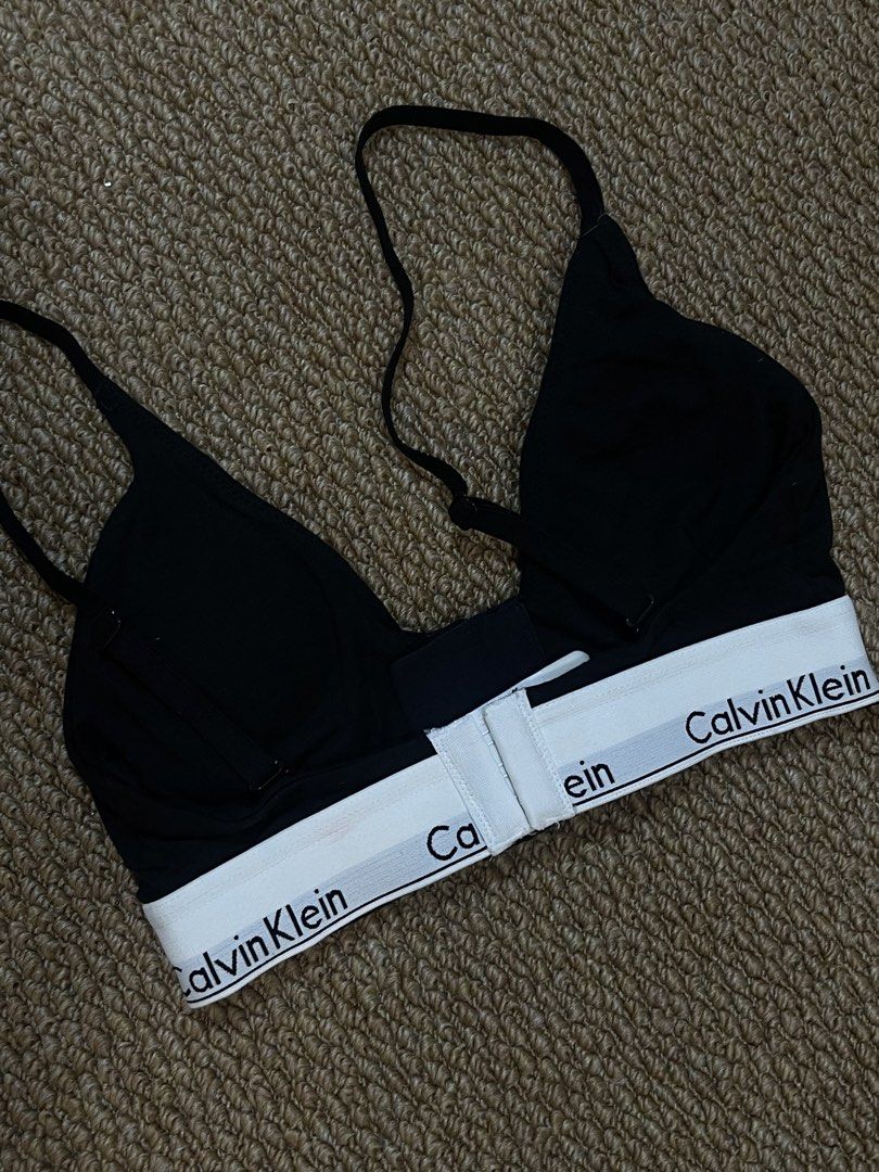 Calvin Klein Black Bralette Front Clasp (Category: Undergarments & Loungewear) located in Pasig City. Submitted by miafml-closet-cleanout (Listing ID 1463590251, Image 1). Description: - never used because it was at the bottom of my drawer lol - original & authentic - with padding - refer to size chart (pic 2) - original price is php 2,550 posted price is fixed! will not respond to hagglers. get a discount when you get 5+ items! 💵 mop: gcash / b