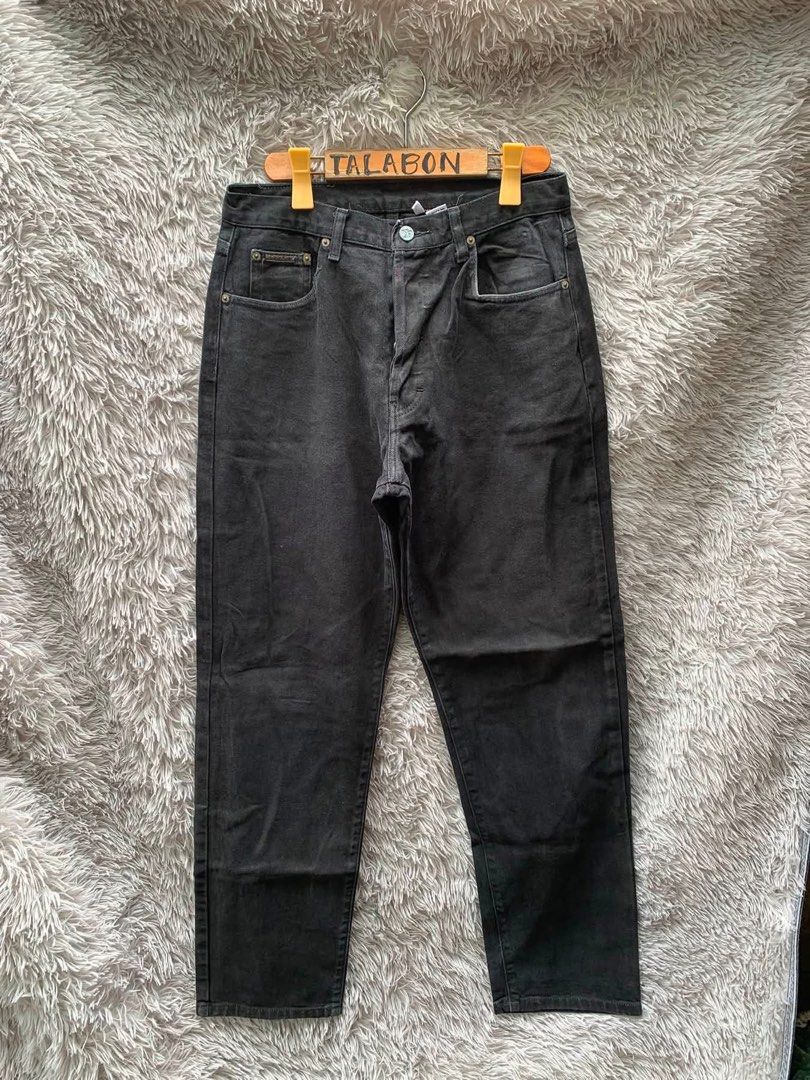 Calvin Klein Jeans (Category: Jeans) located in Bacolod City. Submitted by ocean_us (Listing ID 1463685203, Image 2). Description: Item: Calvin Klein Jeans ____________________________ Details: ▪️Dimes - W30 x L42 ▪️Hem 7.5 ▪️Complete Tags Pm, Thanks ✅We ship Nationwide via Jnt Express ✅We do video call for assurance 📍Bacolod City Negros Occidental.