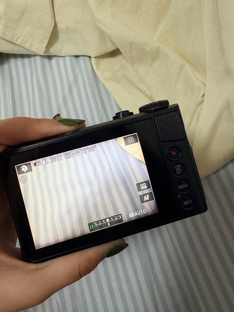 Canon G9X Digital Camera (Category: Cameras) located in Manila. Submitted by saltedeggwings (Listing ID 1463718808, Image 3). Description: 📷 Canon PowerShot G9 X • 20.2MP 1-inch CMOS sensor • 3x Optical Zoom (28–84mm) • f/2.0–4.9 Lens • 3.0” Touchscreen LCD • Full HD 1080p Video • Wi-Fi + NFC • Compact & lightweight • Has exact same specs wt the g7x! 🌟 Inclusions: • Charger and sd card .