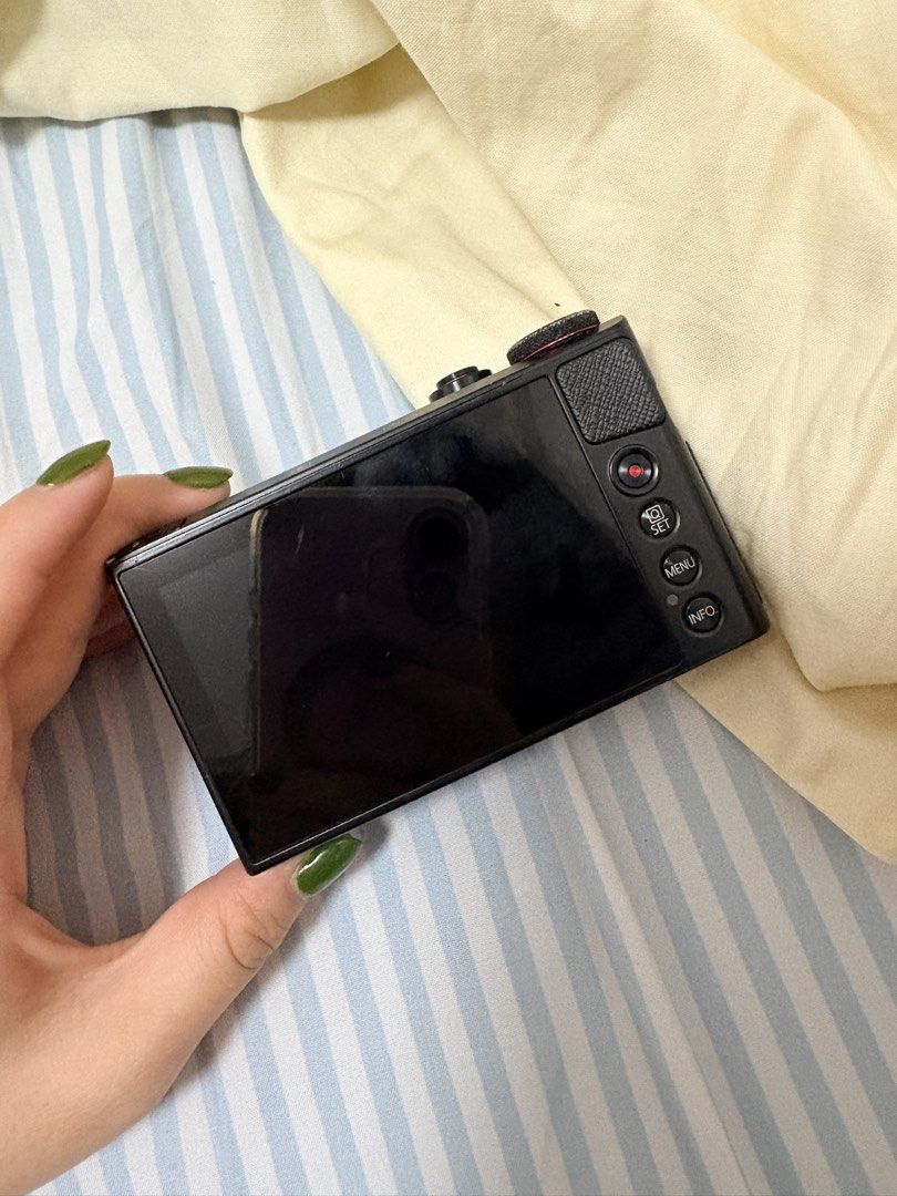 Canon G9X Digital Camera (Category: Cameras) located in Manila. Submitted by saltedeggwings (Listing ID 1463718808, Image 2). Description: 📷 Canon PowerShot G9 X • 20.2MP 1-inch CMOS sensor • 3x Optical Zoom (28–84mm) • f/2.0–4.9 Lens • 3.0” Touchscreen LCD • Full HD 1080p Video • Wi-Fi + NFC • Compact & lightweight • Has exact same specs wt the g7x! 🌟 Inclusions: • Charger and sd card .