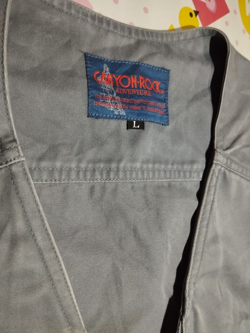 Canyon Rock Vest (Category: Vests) located in Makati City. Submitted by christhrift10 (Listing ID 1463609965, Image 2). Description: Canyon Rock Vest Large on tag 21x23 Good condition P250+sf Loc.Olympia, Makati Pick-up or delivery Gcash ready if J&T.