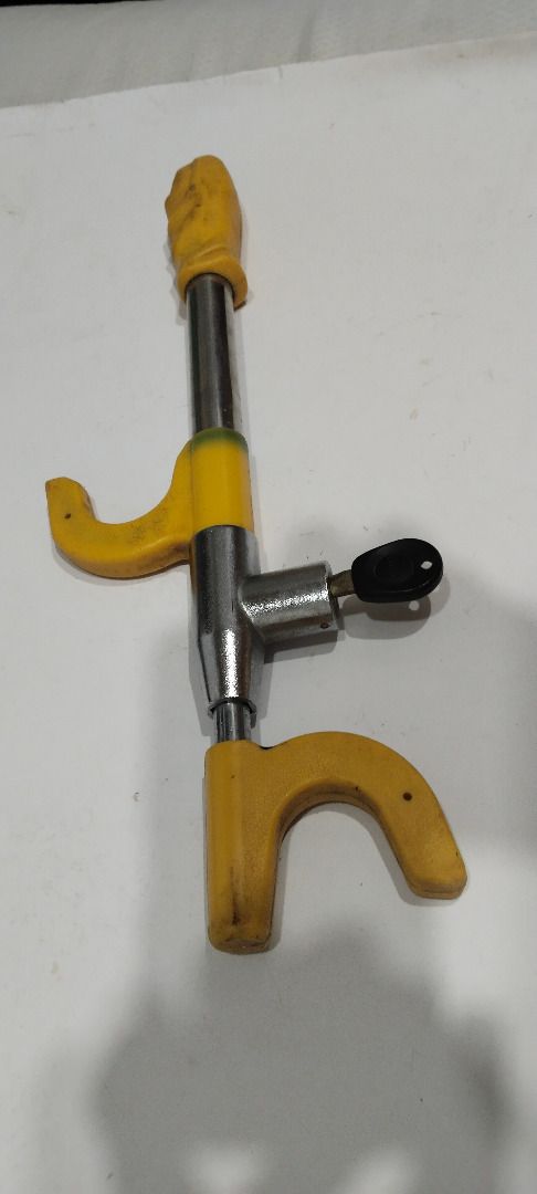 CAR LOCK Universal (Category: Other Automotive Parts and Accessories) located in Pasig City. Submitted by velascosun76701 (Listing ID 1463643678, Image 3). Description: CAR Lock Universal Heavy Duty.