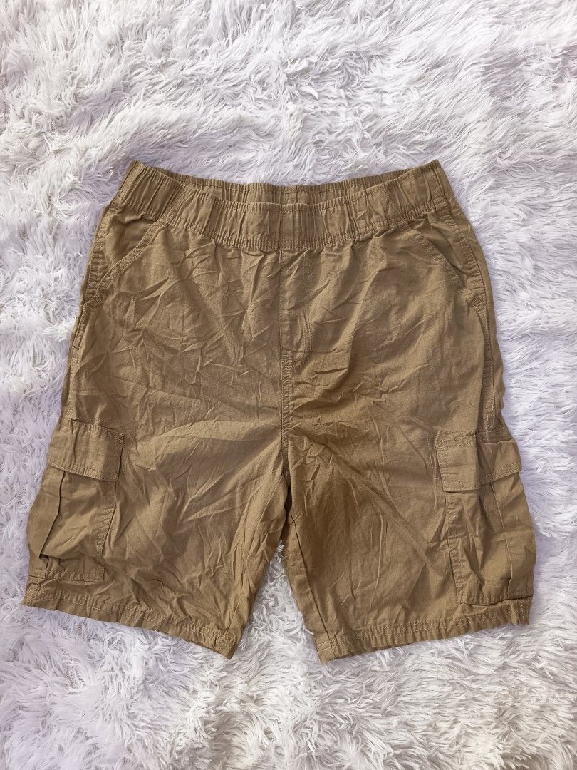 Cargo Khaki Shorts (Category: Shorts) located in Pasay City. Submitted by ODDXX (Listing ID 1463629016, Image 1). Description: Ganda neto! Hindi kupas ang kulay. Best fit to 29-30 Waist! 199 nlng add ship ka nlng..