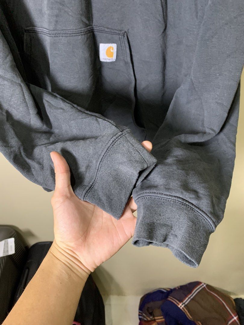 CARHARTT (Category: Hoodies) located in Molave. Submitted by mysticbird_38213e (Listing ID 1463704100, Image 3). Description: 8/10 colorate No pinholes Bawal sa Maarte Pwede pa tu pormahan boss.