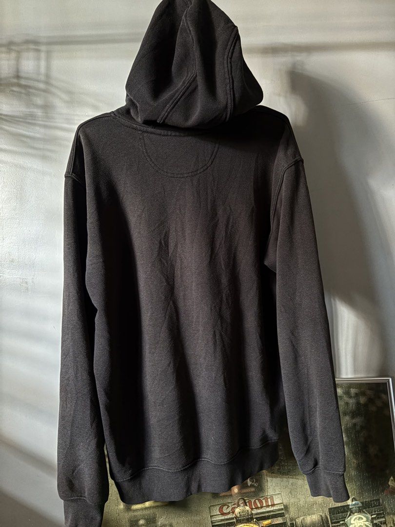 Carhartt dark gray pullover hoodie jacket (Category: Coats, Jackets and Outerwear) located in General Santos City (Dadiangas). Submitted by artsupply.co (Listing ID 1463617371, Image 2). Description: Size small on tag, actual size medium to large Dimension width 22 length 28 Very good condition Color rate 8/10 color may vary due to natural lighting Issue some parts have slight fading Authentic Located in General Santos City, Mindanao. Shipping fe
