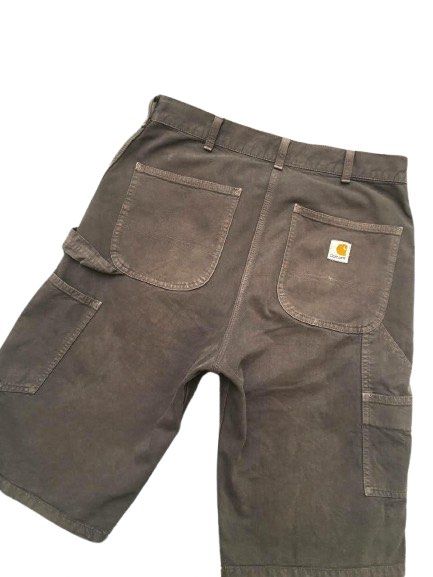 Carhartt paint splatter vintage (Category: Jeans) located in Tuguegarao City. Submitted by thriftnidelll (Listing ID 1463678842, Image 2). Description: .