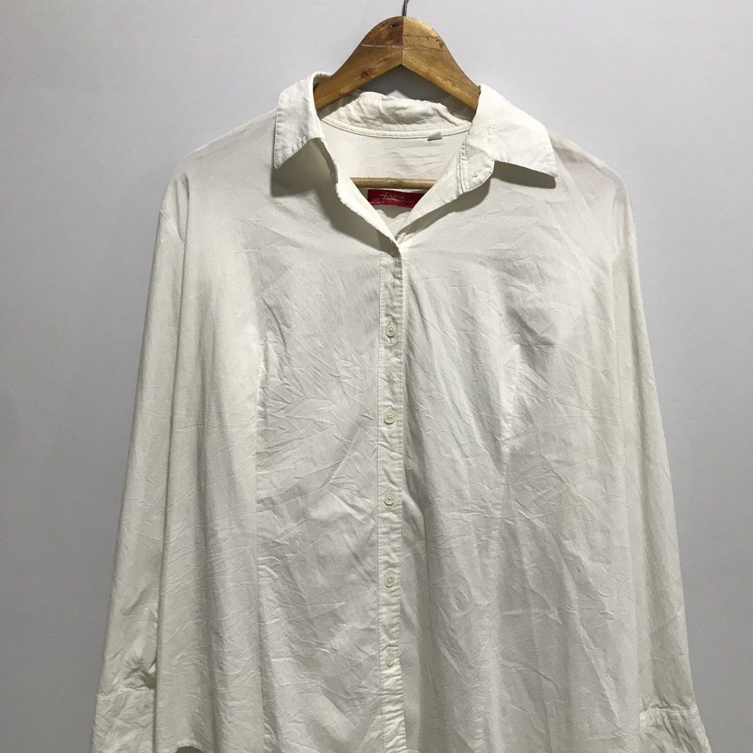 CARINA White Button Down Polo Longsleeve (Category: Longsleeves) located in Cavite. Submitted by tanya.valentin (Listing ID 1463658194, Image 1). Description: - 25x29.