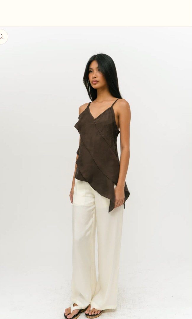 Cariño Jimena top in brown silk (Category: Blouses) located in Valenzuela. Submitted by shopmystyle__ (Listing ID 1463633507, Image 1). Description: Used once for a shoot Like new Medium on tag Fits small to medium frame Adjustable straps Soldout on site.
