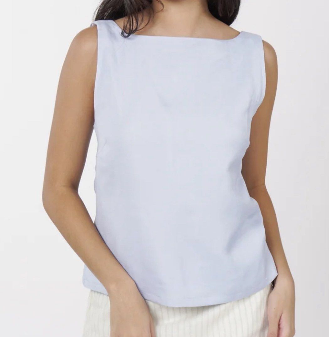 Cariño Sabrina Top Light Blue (Category: Sleeveless) located in Muntinlupa City. Submitted by impulsiveasf (Listing ID 1463712174, Image 1). Description: - got another size.