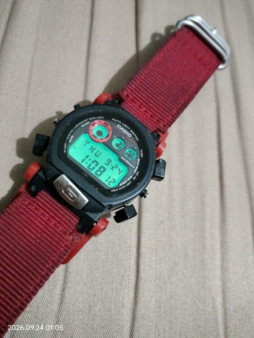 Casio GL-100 (Category: Women's Watches) located in Pililla. Submitted by vadam (Listing ID 1463715526, Image 3). Description: - Casio Watch Rare na po sya original ung mismong relo magandang i restore Pickup or shipping Tanay rizal Area.