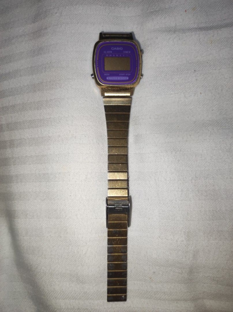 Casio Vintage Gold Purple Digital Watch (Category: Luxury Watches) located in Bocaue. Submitted by jessdcluters (Listing ID 1463656248, Image 1). Description: .