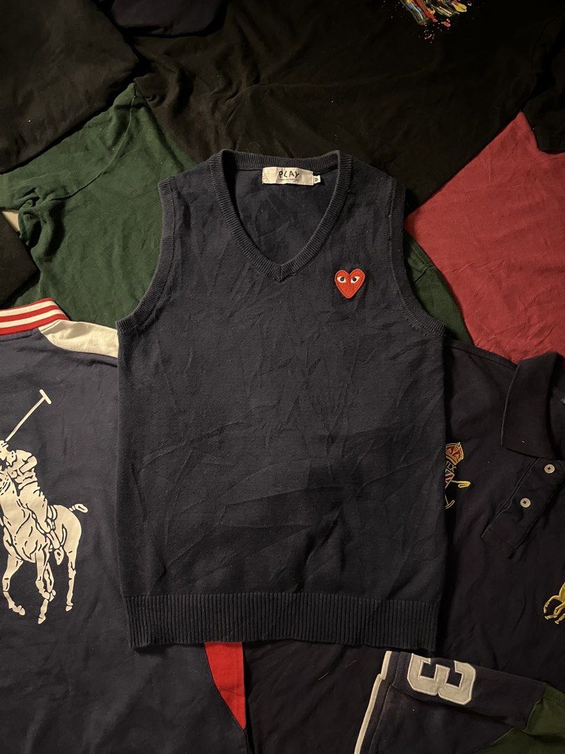Cdg Play Vest (Category: Vests) located in Manila. Submitted by urbanhits (Listing ID 1463607923, Image 1). Description: CDG PLAY VEST / 23.5 length / 17 width / 10/10 Condition 10/10 Color Rate Need wash (issue).