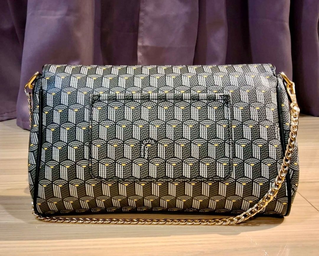 Cesare Paciotti 4US shoulder bag (Category: Luxury Bags & Wallets) located in Albuera. Submitted by zaraofdammam09 (Listing ID 1463734586, Image 2). Description: - Signature monogram shoulder bag - Elegant gold chain strap - Clean and well-maintained in/out - Versatile .