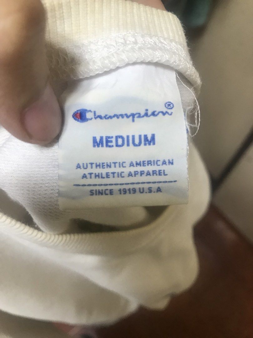 Champion Authentic American Athletic Apparel T-Shirt Medium (Category: Tshirts & Polo Shirts ) located in Baguio. Submitted by kurtshelby (Listing ID 1463611419, Image 3). Description: - White Champion T-shirt - Size: Medium - Features classic Champion logo on back - Smaller Champion logo on chest - Made in USA.