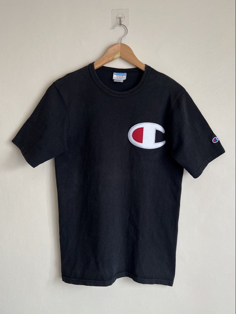Champion Big Logo T-Shirt (Category: Tshirts & Polo Shirts ) located in Lubao. Submitted by hydrogenph (Listing ID 1463578589, Image 1). Description: Size: Medium on tag Width: 19 Length: 28.