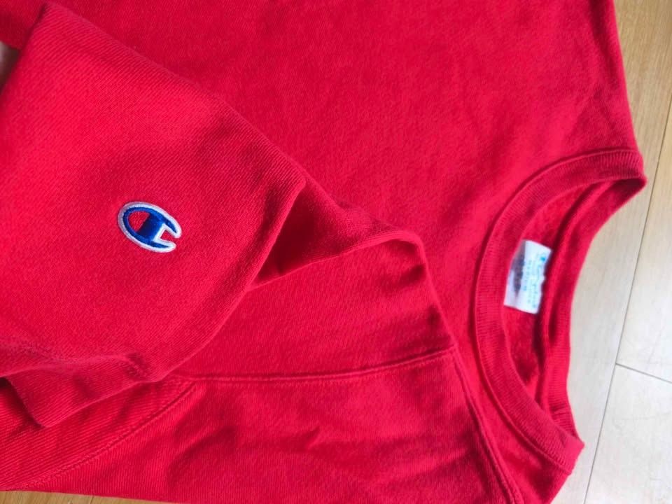 Champion Reverse Weave Crewneck Sweatshirt - Red (Category: Coats, Jackets and Outerwear) located in Manila. Submitted by bossjear (Listing ID 1463677634, Image 3). Description: Boxy type Width 22 X Length 23 Paco Manila Lalamove, J&T, or pick-up .