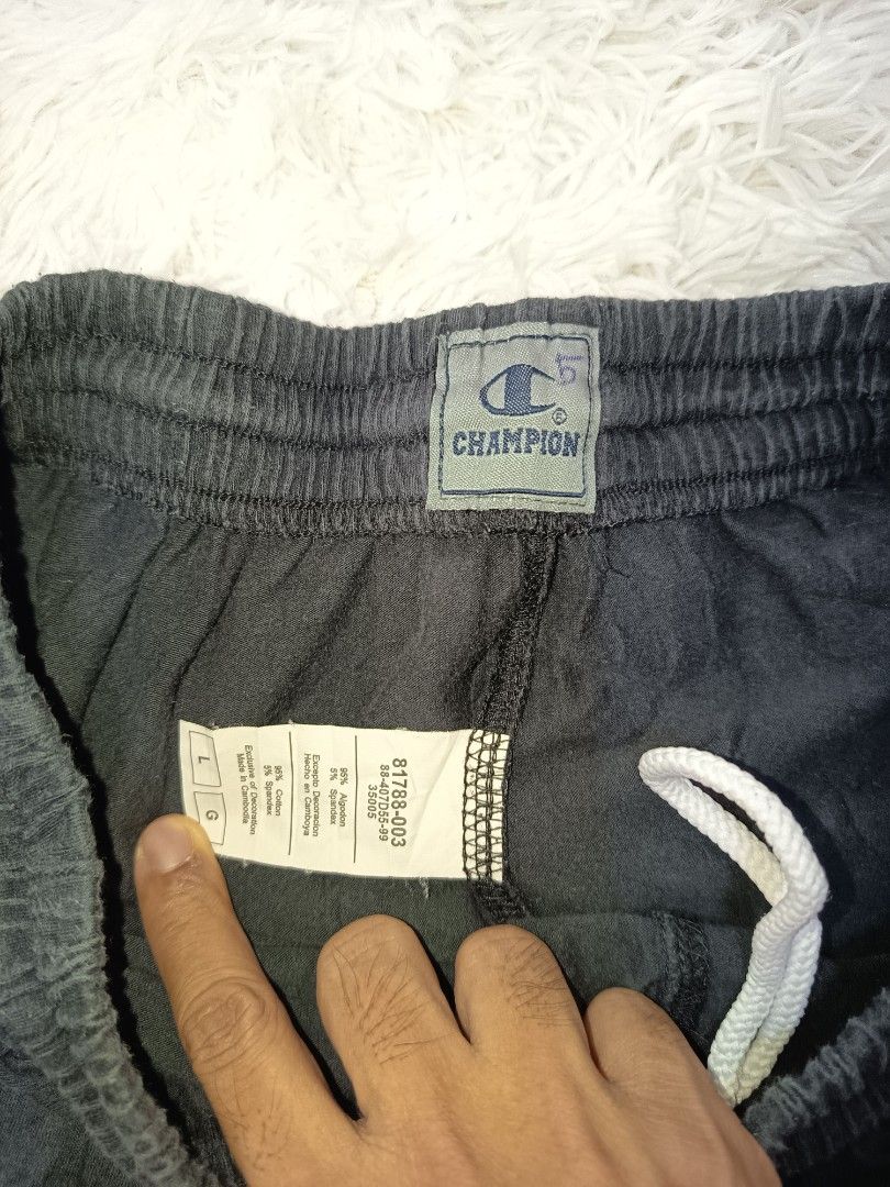 Champion Shorts Men (black) (Category: Shorts) located in Pasay City. Submitted by ODDXX (Listing ID 1463624961, Image 2). Description: Best fit to 31-33 Waist Very Good Condition Di po yang kupas na kupas, sa lighting lang po hehe color rate around 9.5/10 199php +SF only.