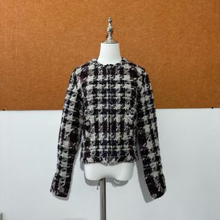 （分類：）位於 。 由 lion_resells 提交（商品編號 1463619047，圖片 1）。簡介： 。