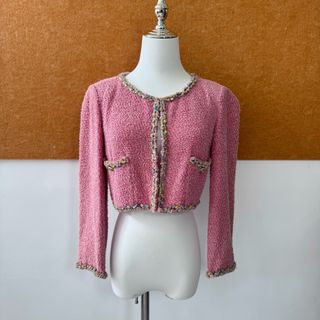 （分類：）位於 。 由 lion_resells 提交（商品編號 1463619866，圖片 1）。簡介： 。
