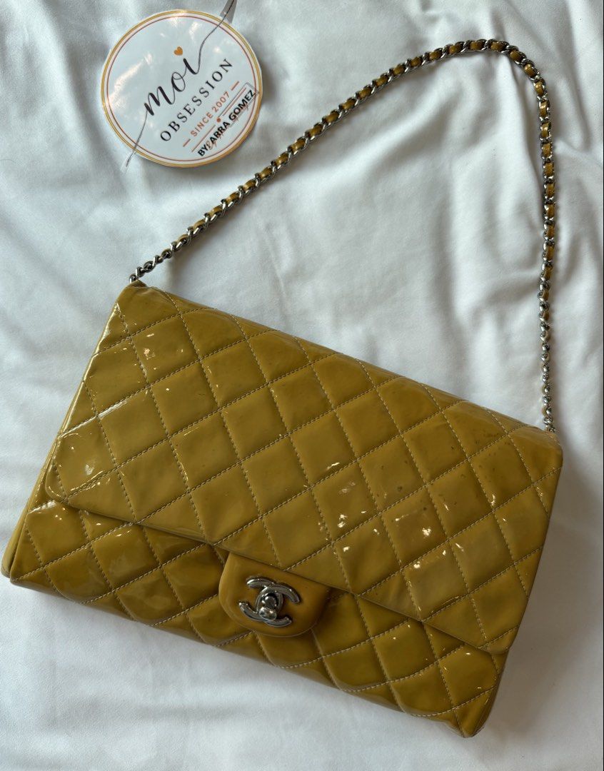 CHANEL SINGLEP FLAP WITH DUSTBAG (Category: Luxury Bags & Wallets) located in Makati City. Submitted by moiobsession (Listing ID 1463659975, Image 2). Description: firm with price makati onhand Authentic Guaranteed .