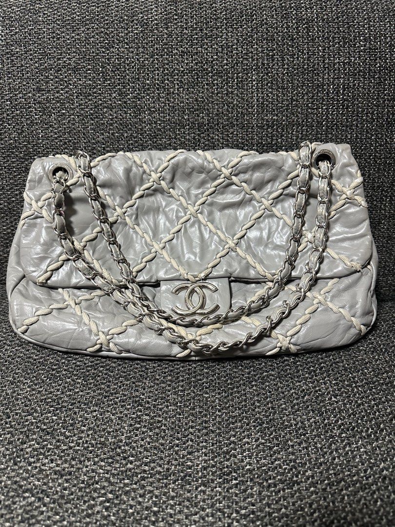 Chanel wild stitch flap bag (Category: Luxury Bags & Wallets) located in Atok. Submitted by fullroom.dgs (Listing ID 1463654315, Image 1). Description: Chanel wild stitch flap bag authentic rank ab.