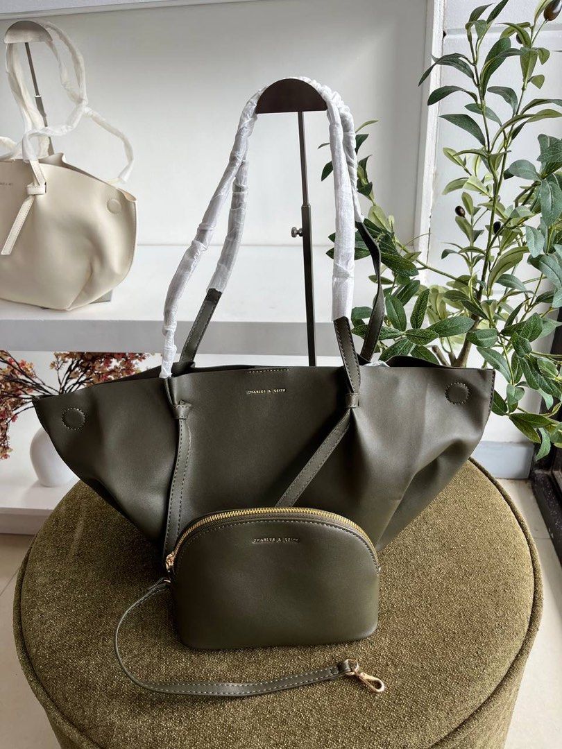 Charles & Keith Calla (Category: Shoulder Bags) located in Binan City. Submitted by pinkykeenshop (Listing ID 1463737618, Image 1). Description: .