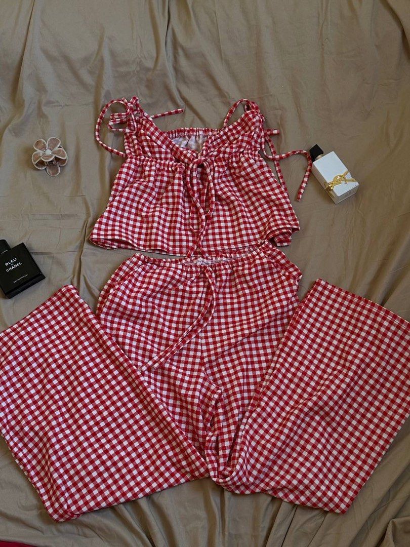 Checkered Terno (Category: Sets or Coordinates) located in Manila. Submitted by aurelleph (Listing ID 1463582551, Image 2). Description: Size: Medium-Large 🛍️𝗛𝗢𝗪 𝗧𝗢 𝗢𝗥𝗗𝗘𝗥 ♡ Choose your item ♡ Wait for your order confirmation We’ll message you once your order is confirmed .