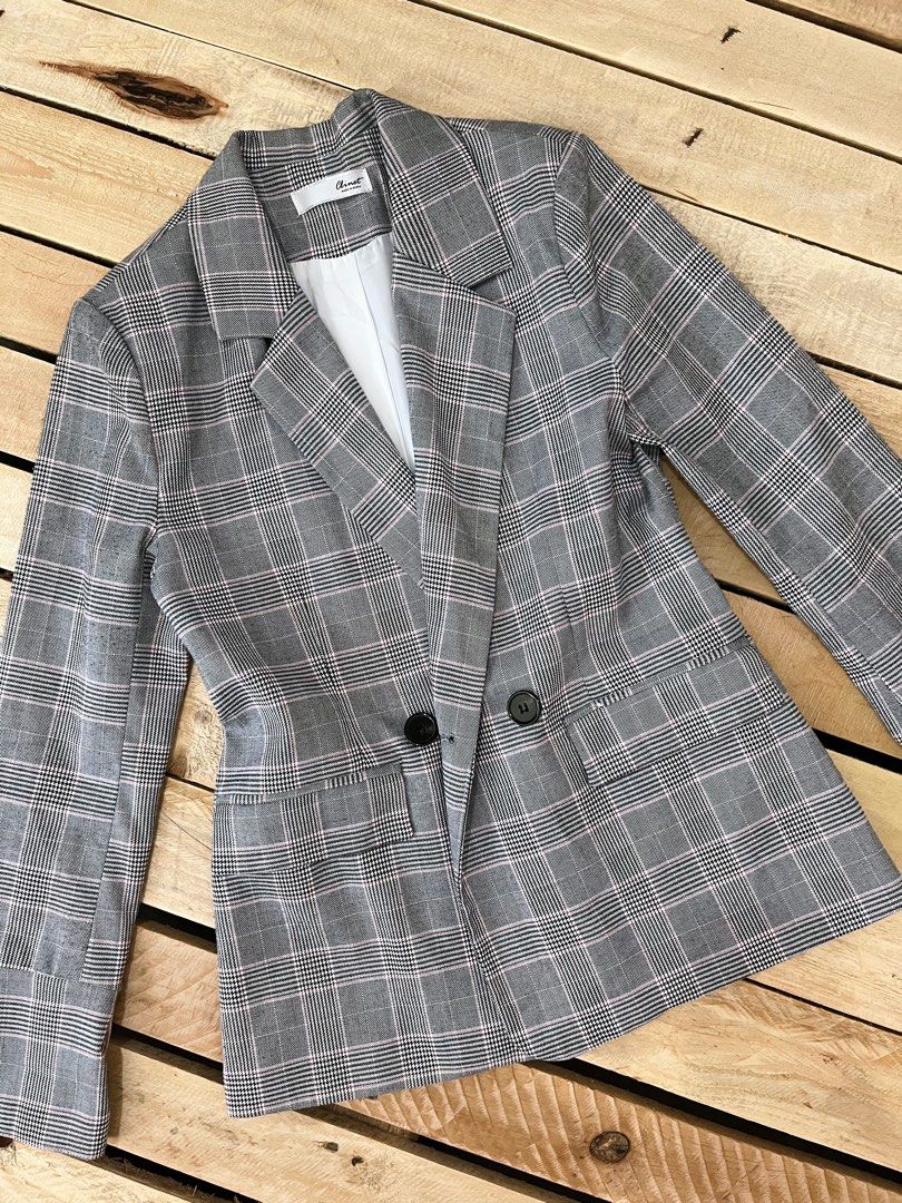 Chimet Plaid Double-Breasted Blazer (Category: Coats, Jackets and Outerwear) located in Santa Rosa. Submitted by thrifty_bev (Listing ID 1463645664, Image 2). Description: Clinet Plaid Blazer with Pink Accents Size: Fits Small to Medium ₱350 Loc: Santa Rosa, Nueva Ecija MOD: Shapee Checkout MOP: Payment first via Maribank (No COD).