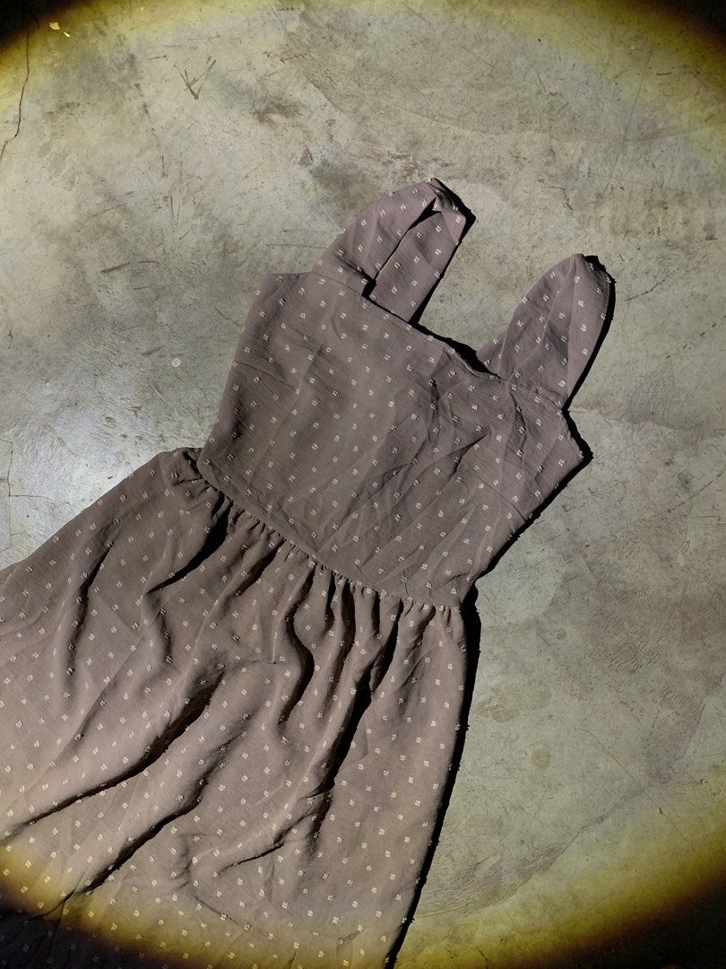 Choco Brown Backless Dress (Category: Dresses) located in Rizal. Submitted by pcesspscl145 (Listing ID 1463664209, Image 2). Description: — Can be fit up to Large.