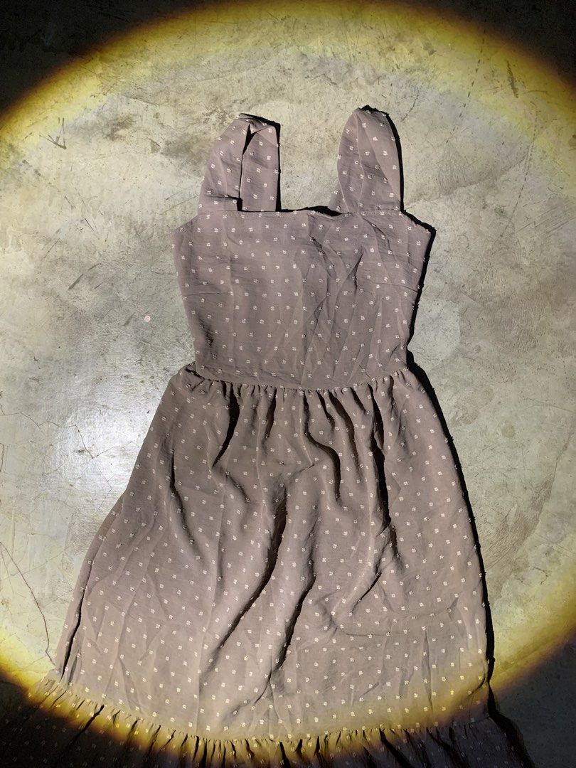Choco Brown Backless Dress (Category: Dresses) located in Rizal. Submitted by pcesspscl145 (Listing ID 1463664209, Image 3). Description: — Can be fit up to Large.