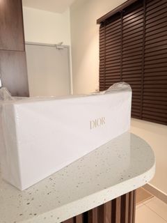 (Category: ) located in . Submitted by rentthelook (Listing ID 1463639083, Image 1). Description: .