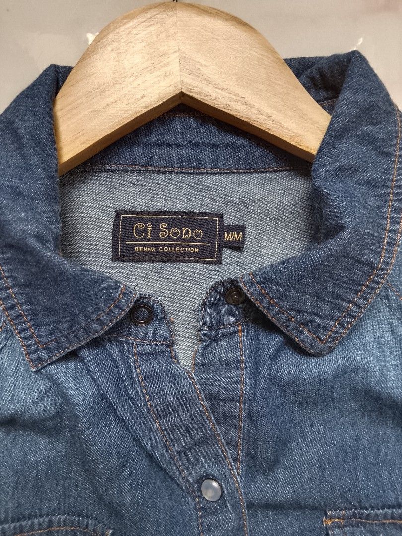 Ci Sono denim long sleeved (Category: Longsleeves) located in Batangas. Submitted by 68.thrifts (Listing ID 1463603684, Image 2). Description: 15 x 23 / Medium on tag.