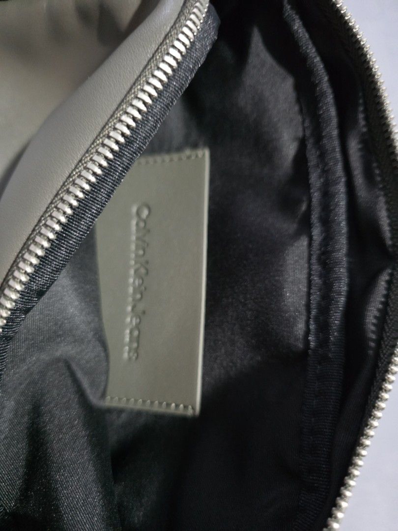 Ck authentic essential pouch (Category: Belt bags, Clutches and Pouches) located in Manila. Submitted by meriux2026 (Listing ID 1463730587, Image 2). Description: brandnew US bought.