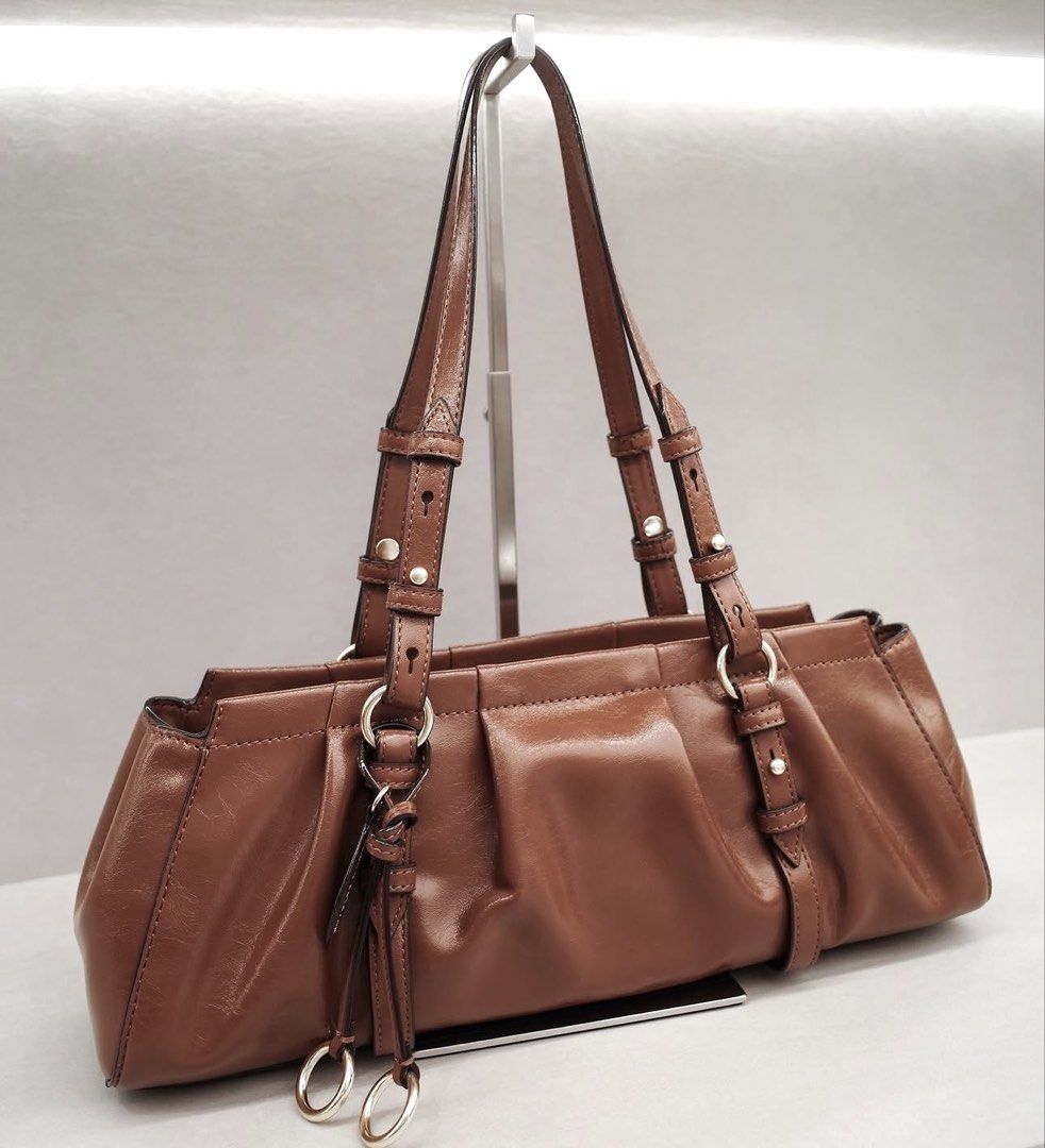 C&K Britton Elongated Shoulder Bag (Category: Shoulder Bags) located in Bulacan. Submitted by mykakarizza (Listing ID 1463651412, Image 1). Description: Stocks ONHAND!!😍 ₱900 onlyy C&K Britton Elongated Shoulder Bag Width 14.8 in Depth 3.9 in Height 5.1 in Add paperbag 100 📸 Actual pics! 🙋🏻‍♀️ ─── ✦ ─── ✦ ─── ✦ ─── ✦ ─── 🛍️ LOOKING FOR MORE RESELLERS 🛍️ ✨ Buy 3 pcs of ANY items — FREE SHIPPING NA!🚚 ✨ Buy 10 items → FREE SF + ₱50 OFF EACH! 