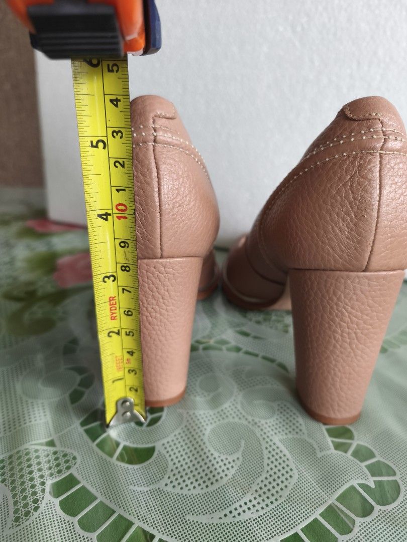 Clarks Ellis Edith Nude Leather Heels (Category: Heels) located in San Juan City. Submitted by vingabby (Listing ID 1463609034, Image 2). Description: - preloved pre owned one time used only - Clarks Ellis Edith Heels - Color: Nude Leather - Size: US 7.5M / UK 5.5 - Heel Height: Approx. 3 inches - Material: Genuine Leather Upper - Features: Comfortable and Stylish - Occasion: Great for work or a night out - Reason for Selling: No longer needed.