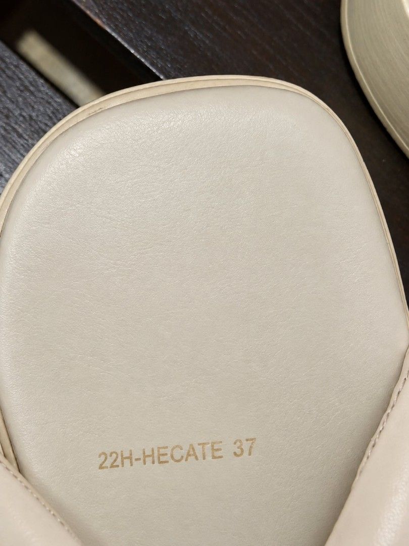 CLN Celine Platform Sandals Size 37 (Category: Sandals) located in Baguio. Submitted by oceanicatlanta (Listing ID 1463719017, Image 3). Description: What you see is what you get😉 💸Payment first through Gcash and Bank Transfer 🚫 No COD & Sf is covered by the buyer 📍Baguio City 🚚 J&T (Client can book the shipping) 📦 For Baguio and La Trinidad: Drop or Meet up Thank you and enjoy shopping❤️ CLN cream platform sandals, size 37. Comfortable pad